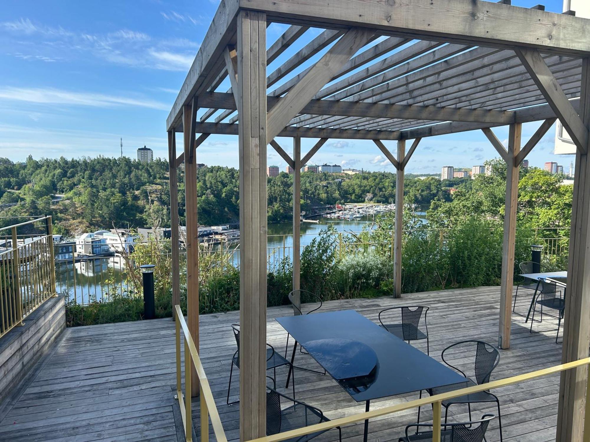 Newly Built Bright Apartment, Close To Everything If You Want To Visit Stockholm, You Will Find The Perfect Accommodation Here! Ferry Line 80 Makes It Very Convenient And Easy To Get To The City Center Нака Экстерьер фото